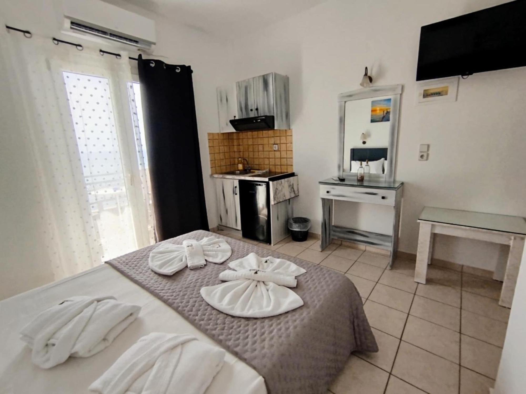 Artemis Beach Studios Kalamaki  Esterno foto
